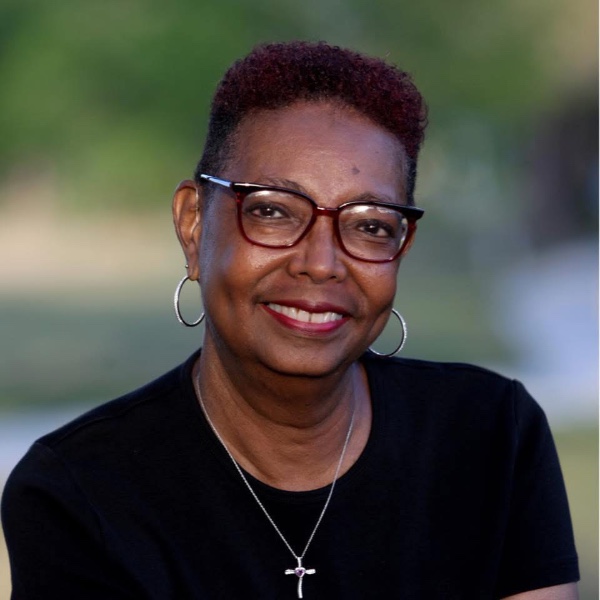 Tina R. Smith